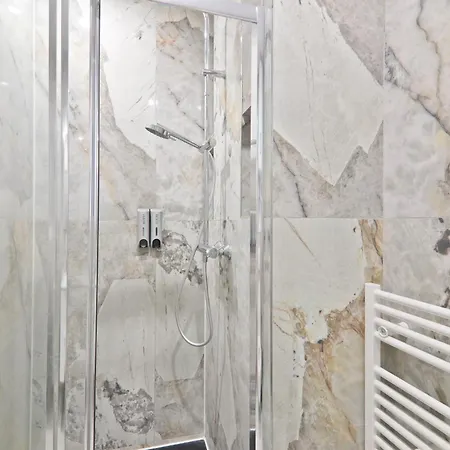 1 Bedroom - 6p - Le Marais With Netflix